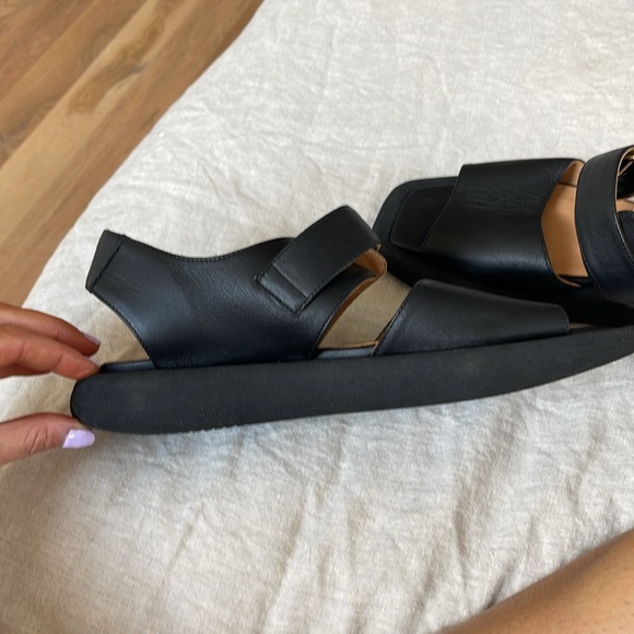 Paloma Barcelo Jari Flat sandals in black nappa leather - Picture 9 of 13